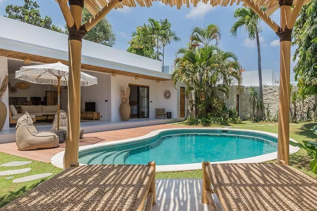 Villa Alamanda Livia Seminyak Design Spacious 2Bdr And Private Pool