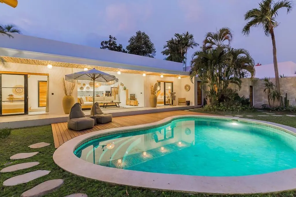 Villa Alamanda Livia Seminyak Design Spacious 2Bdr And Private Pool Indonesia