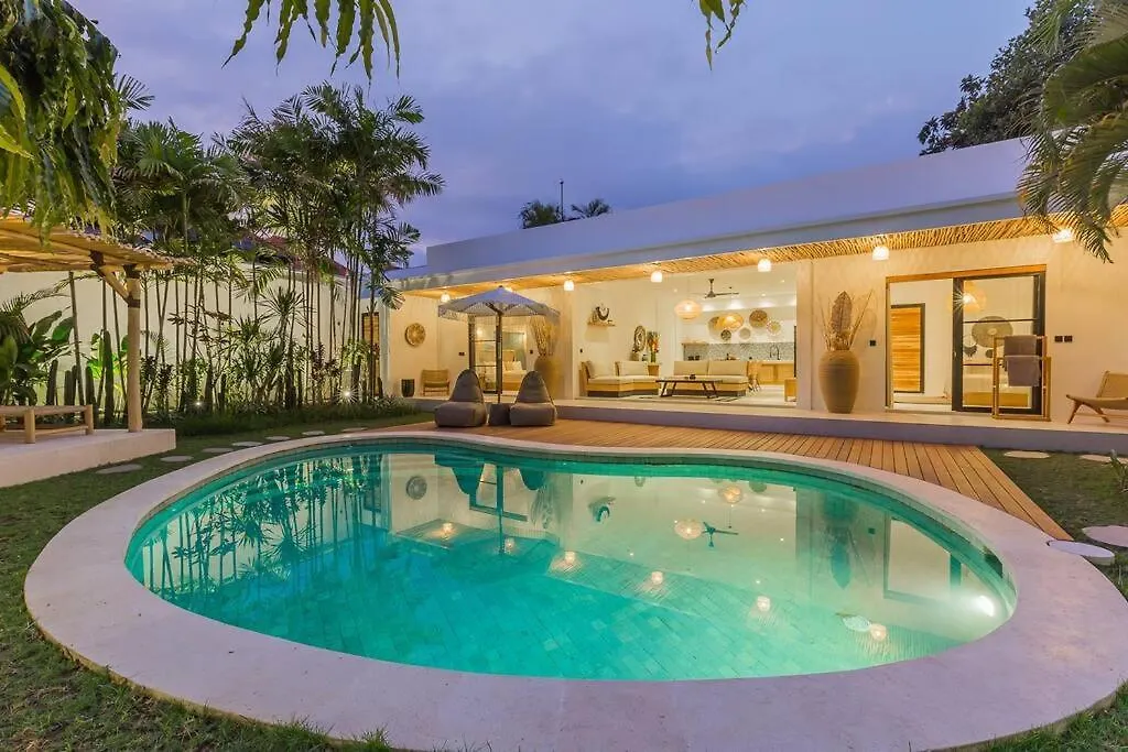 Villa Alamanda Livia Seminyak Design Spacious 2Bdr And Private Pool  Seminyak (Bali)